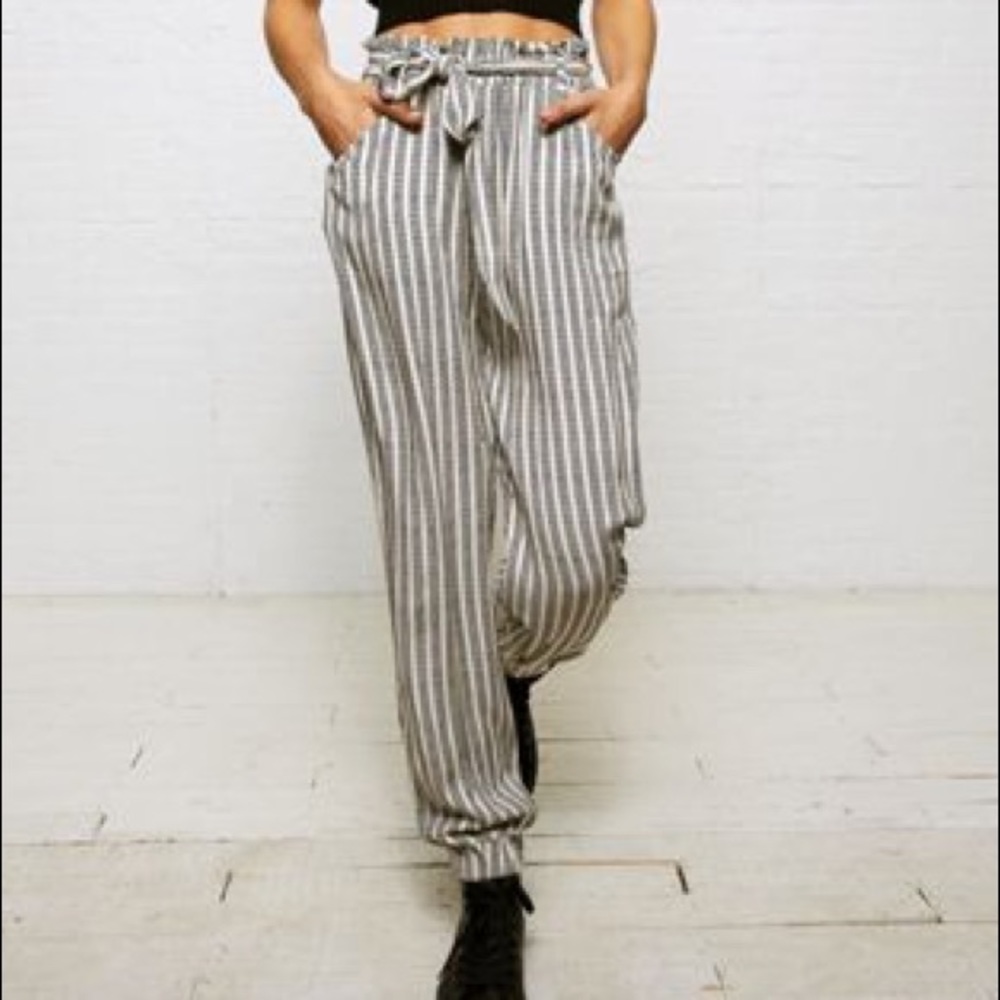 AEO don’t ask why paper bag pants